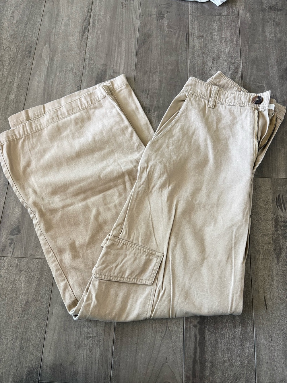 Women’s Tan Cargo Pants